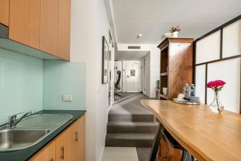 Roma Studio Apartment In Collins Street Melbourne Exterior foto
